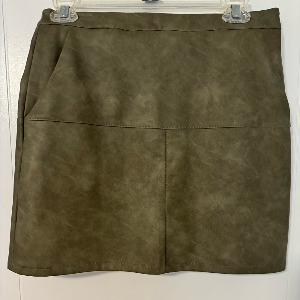 Faux leather army green skirt